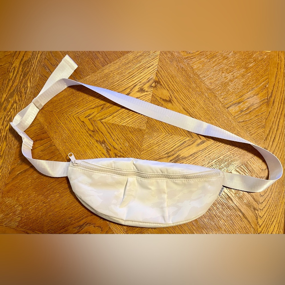 Apana White Camo Fanny-Pack / Sling / Waist-Bag. 🥥